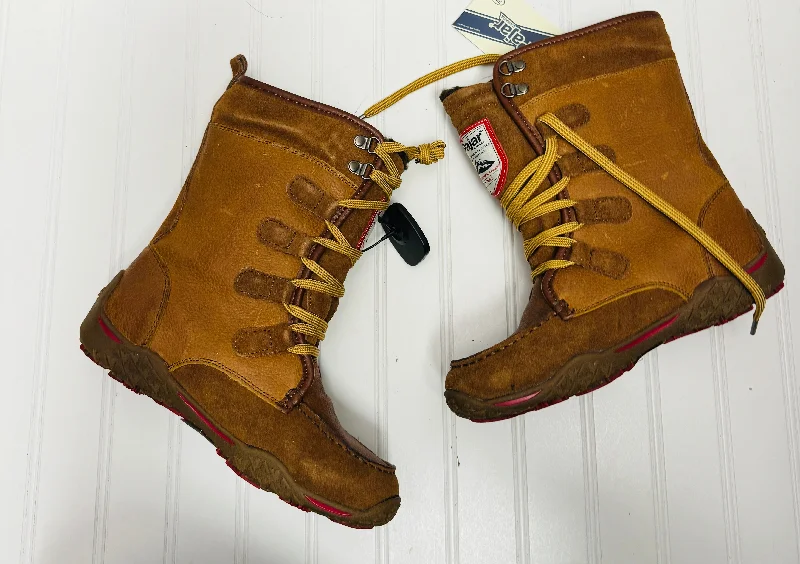 Boots Hiking By PAJAR Canada -   In Brown, Size: 6 Comfortable Derby Style  