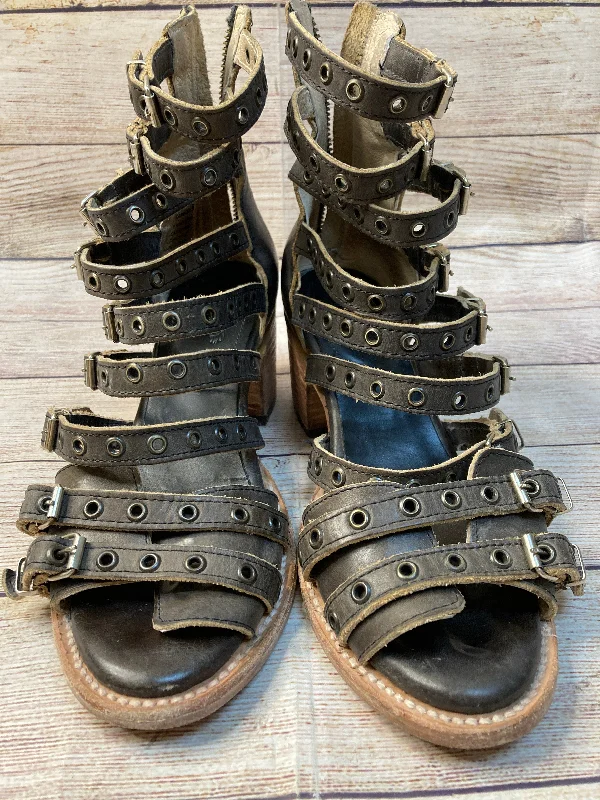 Sandals Designer By Freebird  Size: 8 Checkered Shoe Pattern Look  